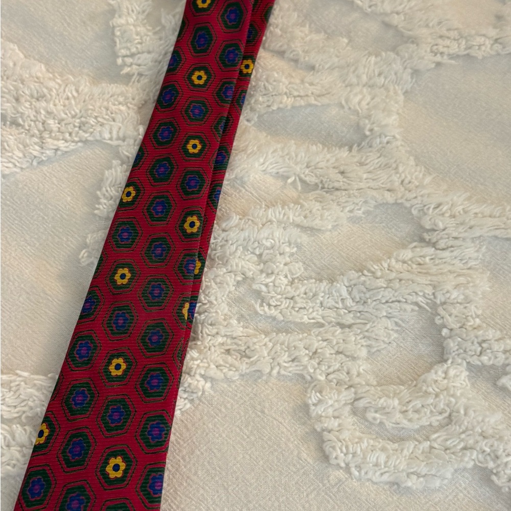 Chaps Multicolor Hexagon Silk Tie - Picture 5 of 6